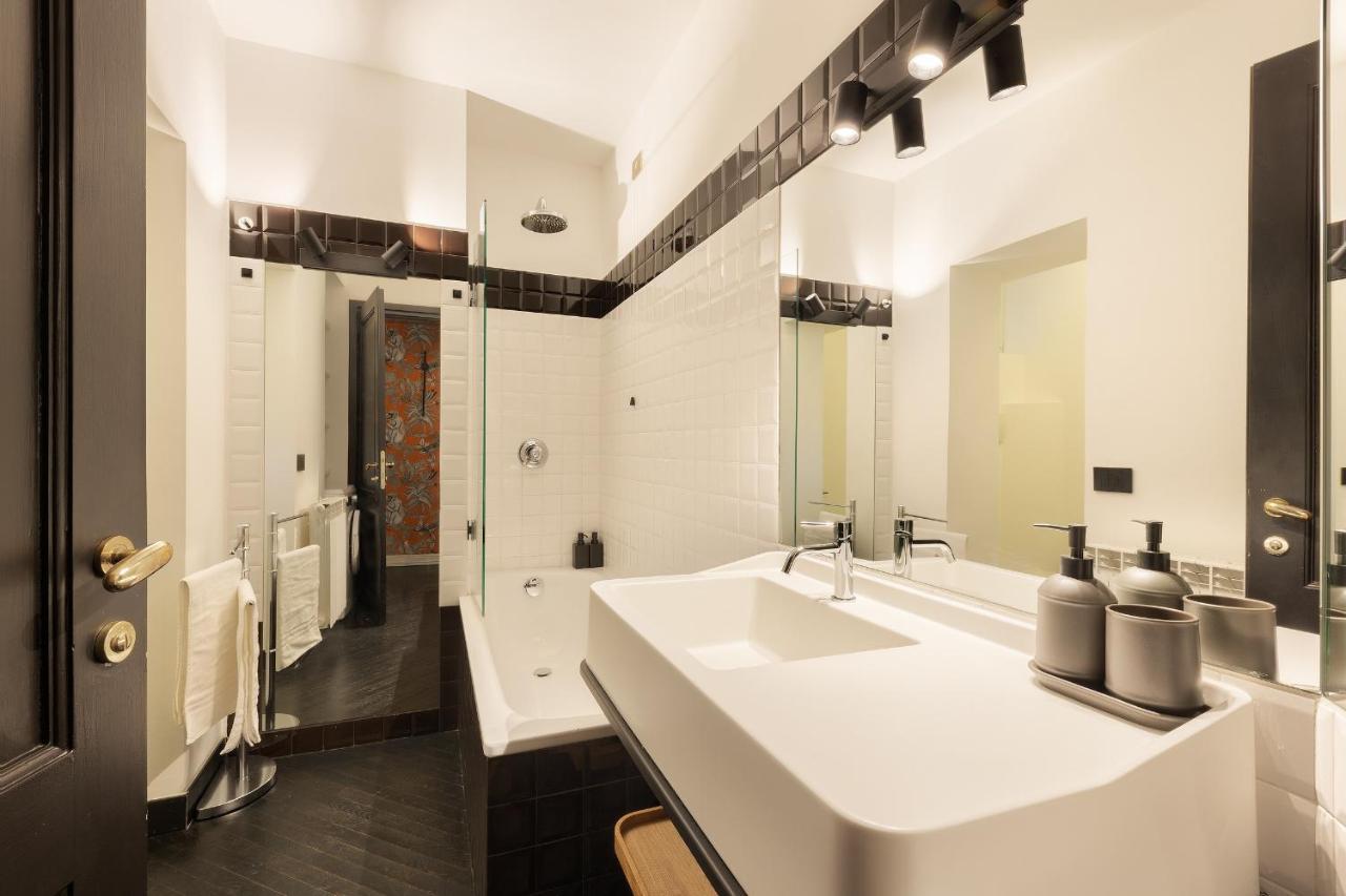 Hl Luxury Duomo Apartment - Via Torino, Montenapoleone Mediolan Zewnętrze zdjęcie