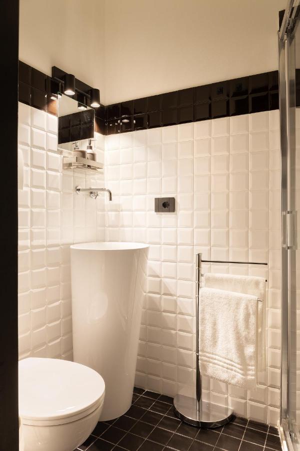 Hl Luxury Duomo Apartment - Via Torino, Montenapoleone Mediolan Zewnętrze zdjęcie